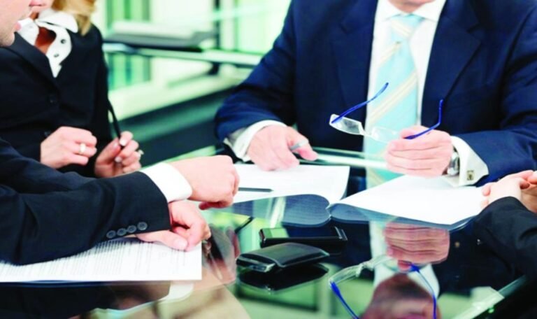 استعانة شركة التوصية البسيطة بمحامي شركات