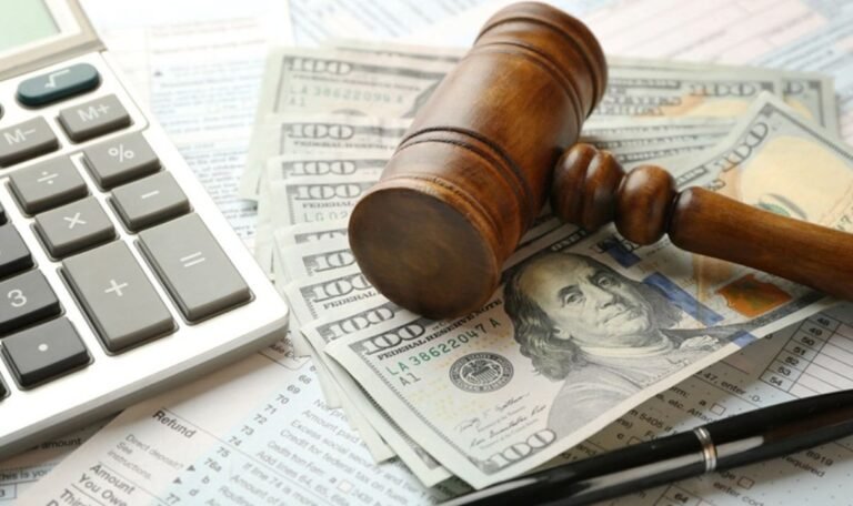 محامي ضرائب في السعودية